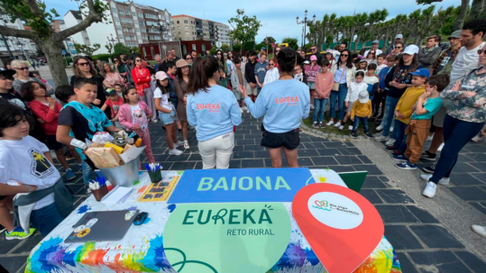 Máis de 250 persoas descubriron a historia de Baiona no arranque de Eureka Reto Rural
