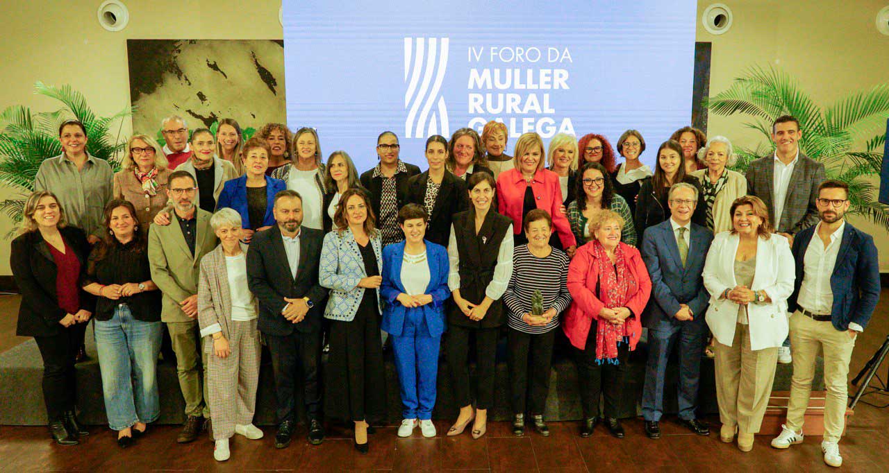 O IV Foro da Muller Rural Galega rende homenaxe a Encarnación Sotelino, memoria viva do duro traballo no mar